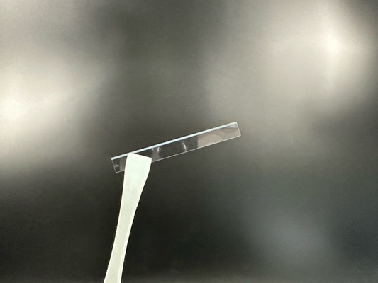 Al2O3 Single Crystal Sapphire Glass Razor Blade Y tế sắc nét và được đánh bóng 38x4.5x0.3mmt