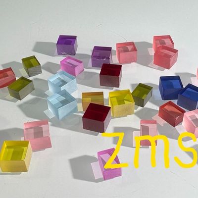 Nông nghiệp nhân tạo Màu sắc doped Sapphire AL2O3 Phương pháp CZ tùy chỉnh Ruby Blue Padparadscha