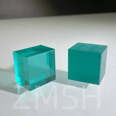 Nông nghiệp nhân tạo Màu sắc doped Sapphire AL2O3 Phương pháp CZ tùy chỉnh Ruby Blue Padparadscha