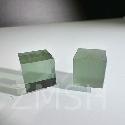 Nông nghiệp nhân tạo Màu sắc doped Sapphire AL2O3 Phương pháp CZ tùy chỉnh Ruby Blue Padparadscha
