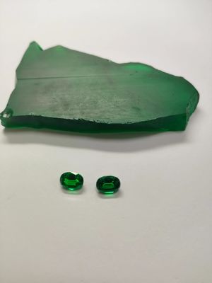 Sapphire đá quý Vật liệu thô phòng thí nghiệm làm Olive Green Soft Mint Green Emerald Green Cho đồ trang sức