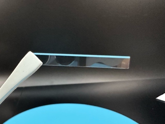 Al2O3 Single Crystal Sapphire Glass Razor Blade Y tế sắc nét và được đánh bóng 38x4.5x0.3mmt