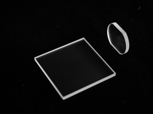 Cửa sổ quang thạch anh BF33 Chất nền Sapphire JGS1 JGS2 Tấm thạch anh Silica nung chảy