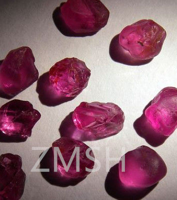 Màu hồng nóng FL lớp phòng thí nghiệm tạo ra sapphire thô đá quý với độ cứng Mohs 9 kim cương