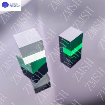 Green Sapphire Gemstone: Vật liệu thô tổng hợp cho đồ trang sức bền với độ cứng Mohs là 9