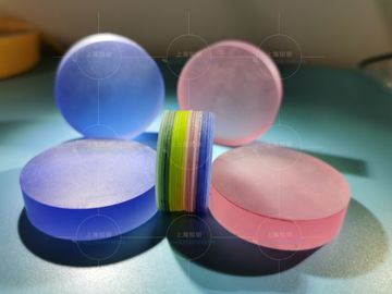 Giá tốt Kích thước tùy chỉnh Laser màu Sapphire Crystal cho que laser và màu Đồng hồ đeo tay trực tuyến